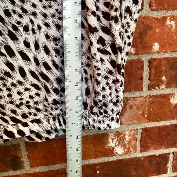 Express Womens XL Animal Print Cropped Boxy Keyhole Back Top Shoulder Pads - Picture 8 of 9